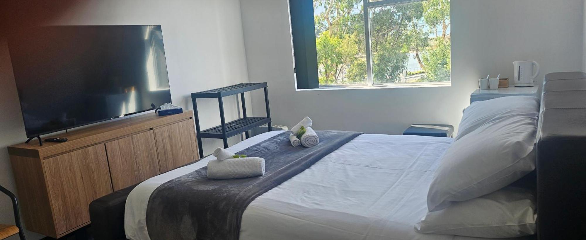 The Wharf 3*