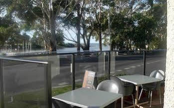 The Wharf 3*