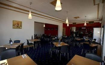 Hotel The Wharf 3*